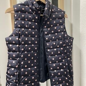 Polka dotted lightweight puffer vest